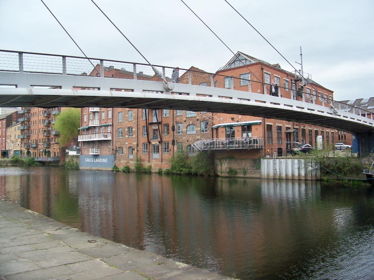 River Aire Footbridge - Leeds 