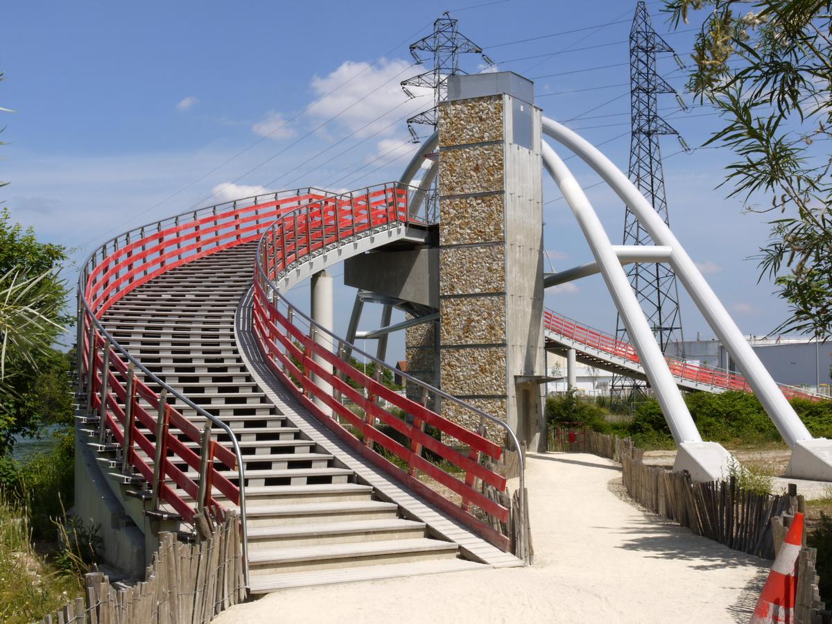 Nanterre Port Footbridge 