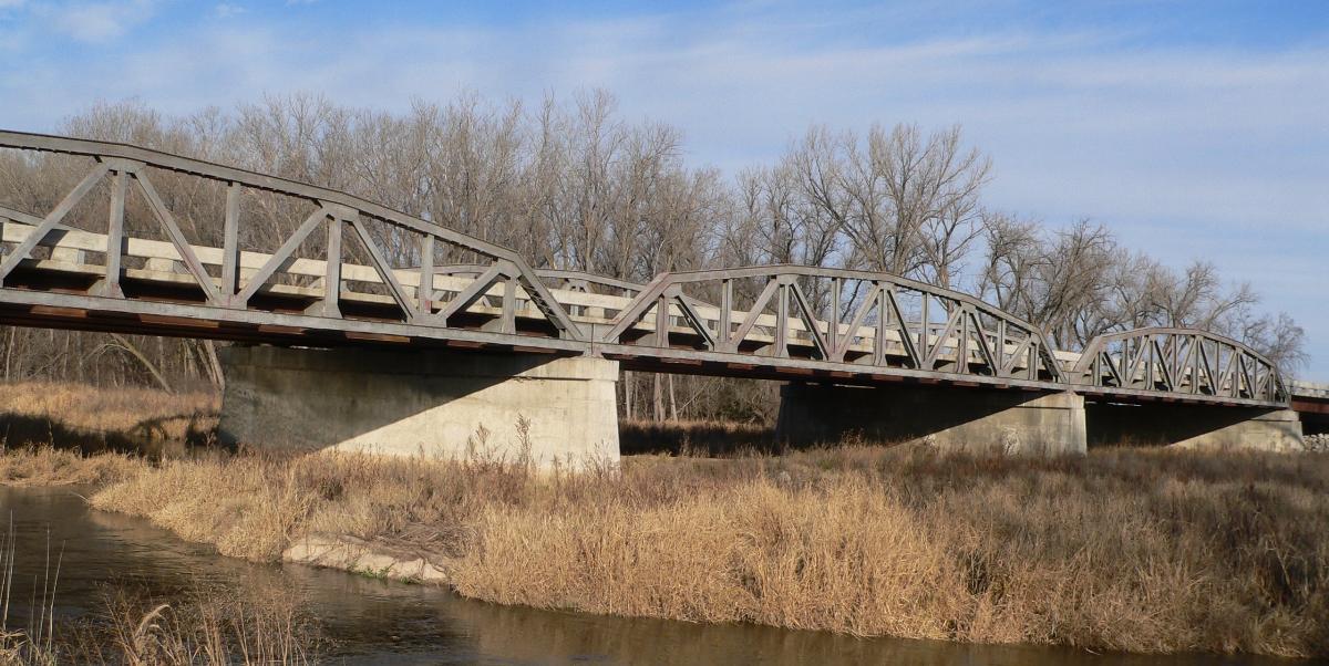 Franklin Bridge Franklin Bridge, carrying Nebraska Highway 10 over the Republican River, about one mile south of Franklin, Nebraska; seen from the east (downstream); seen from the east (downstream). The Warren pony truss bridge was built in 1932 by the Nebraska Bureau of Roads &amp; Bridges. It is listed in the National Register of Historic Places.