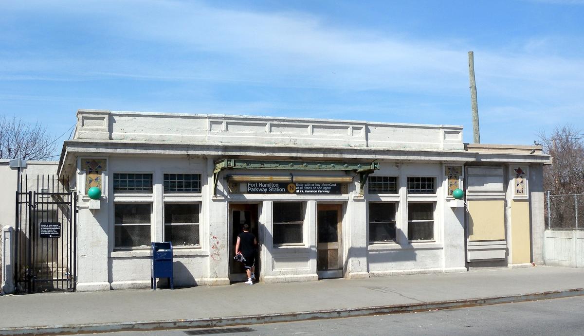 Fort Hamilton Parkway Subway Station (Sea Beach Line) 