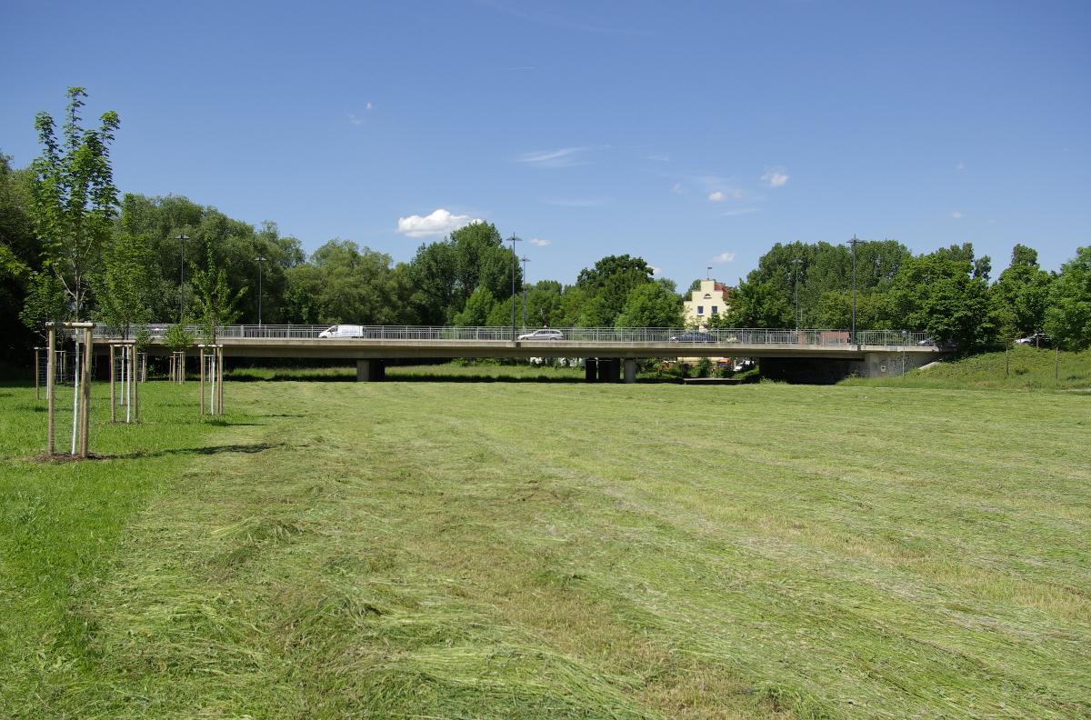 Ludwigsbrücke über das Pegnitztal in Fürth 