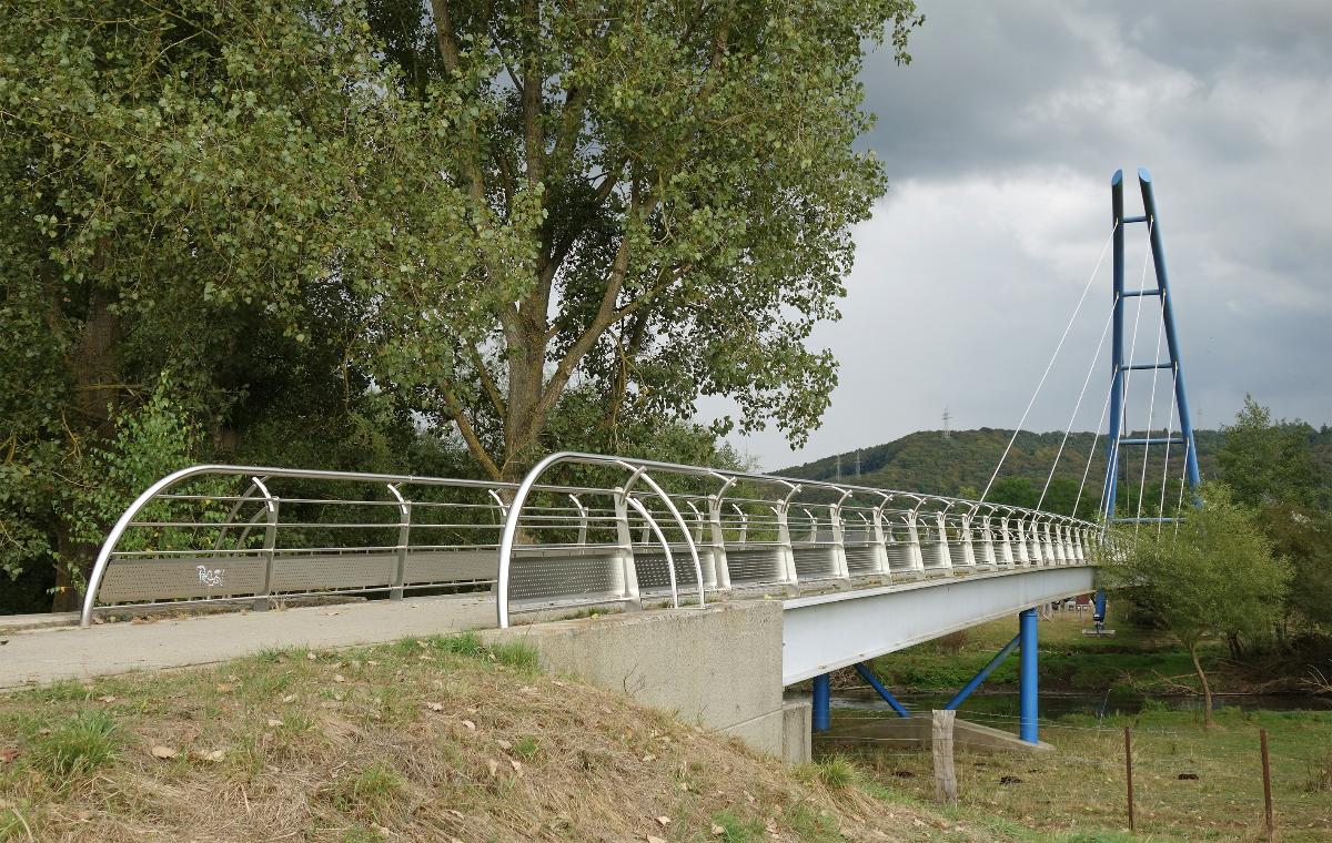 Footbridge over the Alzette between Helmsange and Bereldange 
