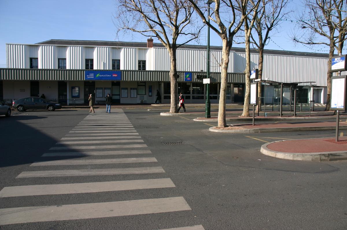 Corbeil-Essonnes Station 