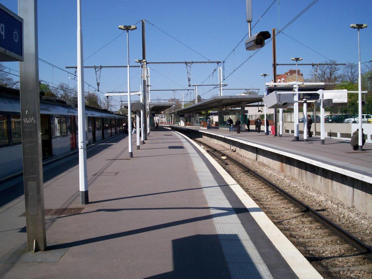 Bahnhof Le Vésinet - Le Pecq 