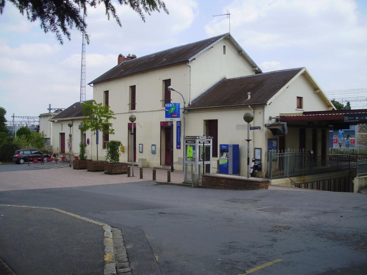 Épinay-sur-Orge Railway Station 