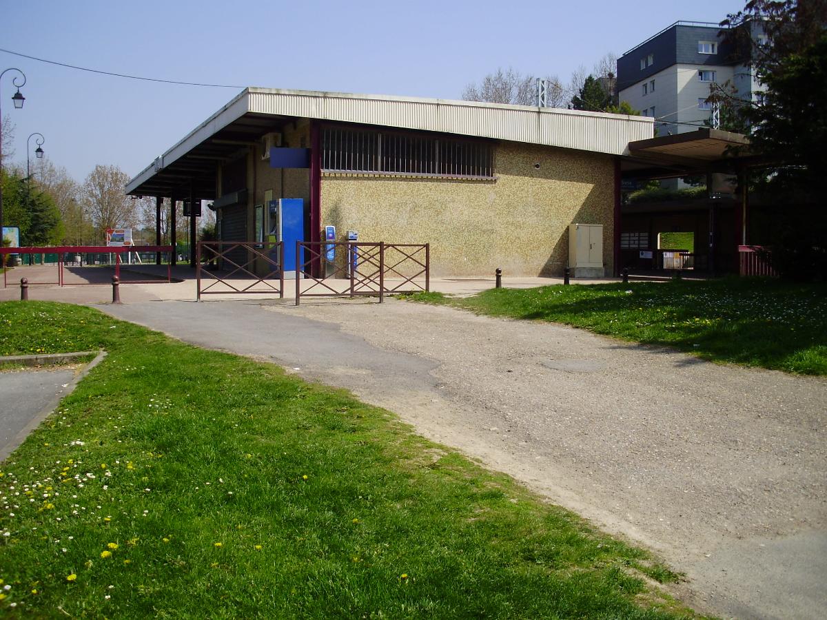Chemin d'Antony Railway Station 