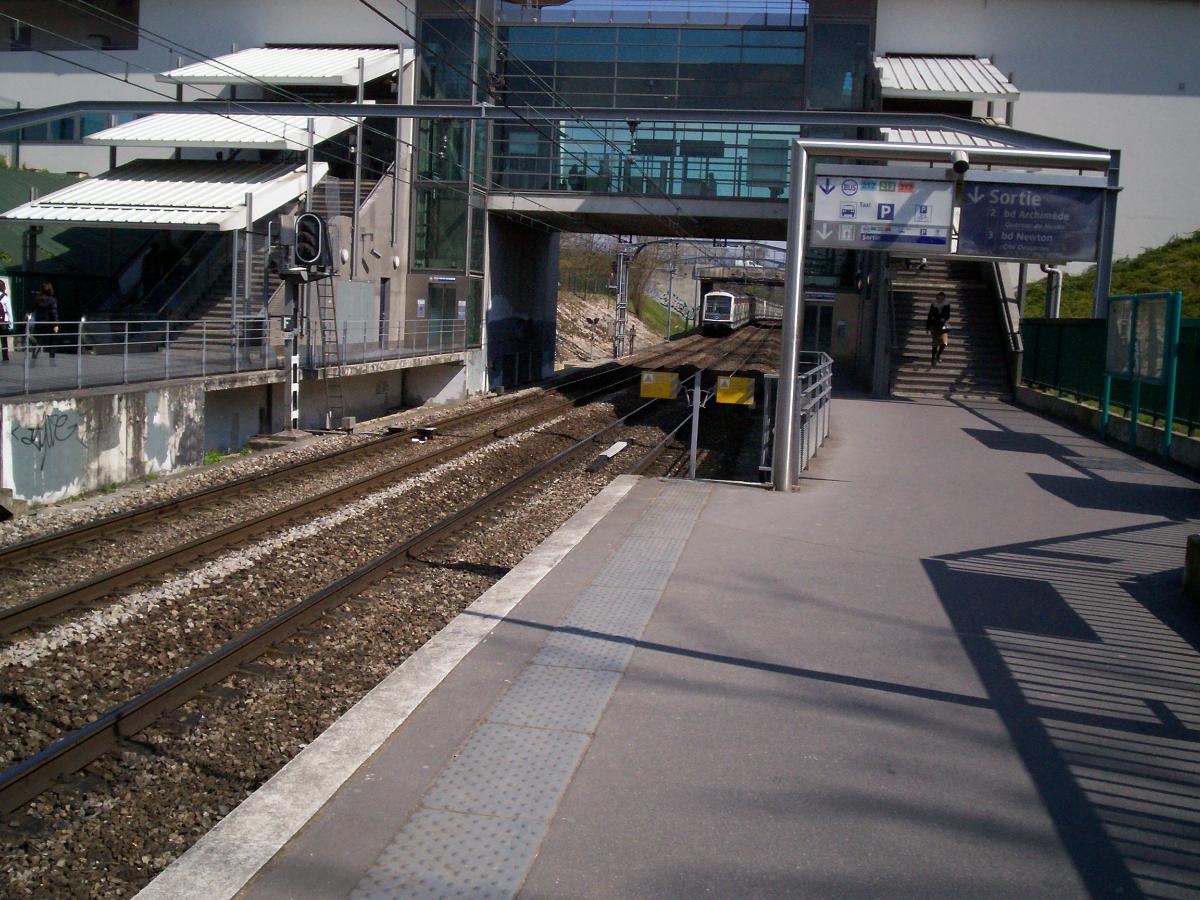 Bahnhof Noisy - Champs 