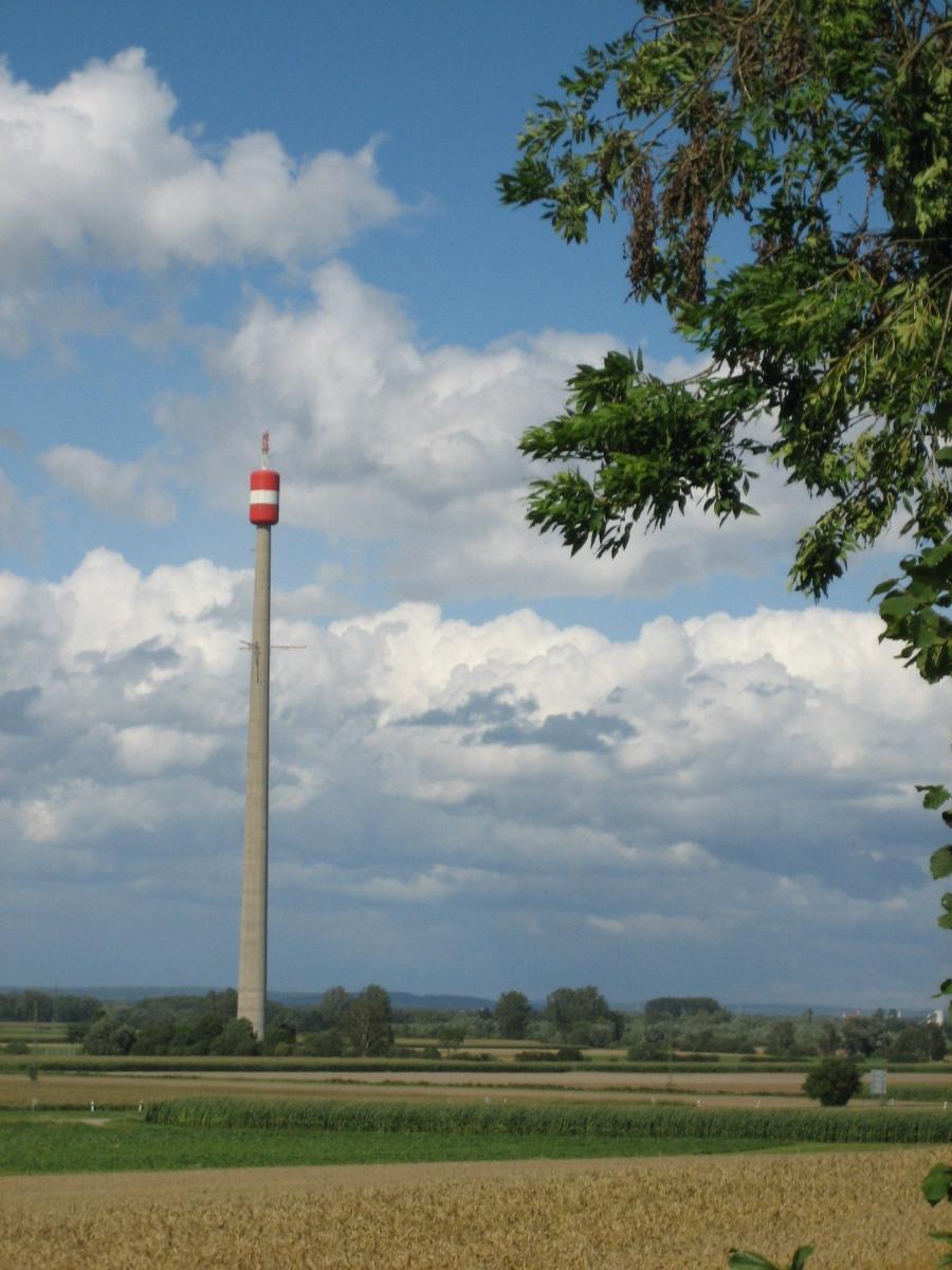 Kernkraftwerk Gundremmingen, eine abseits davon erbaute Messstation 