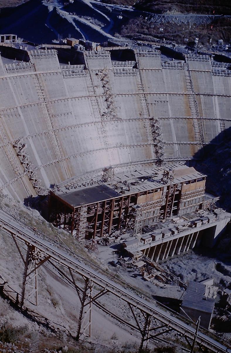 Hungry Horse Dam under construction 