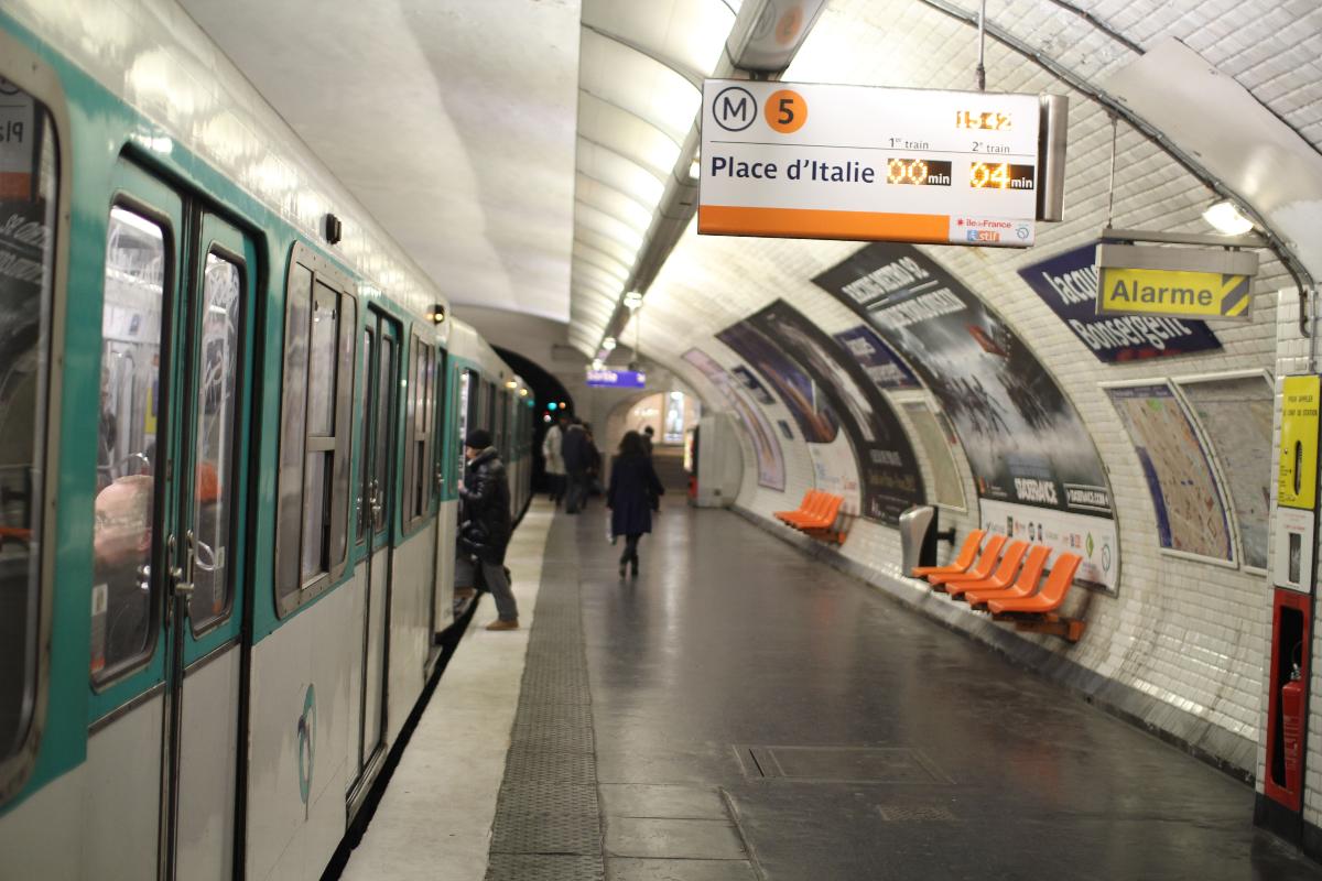 Metro station Jacques Bonsergent 