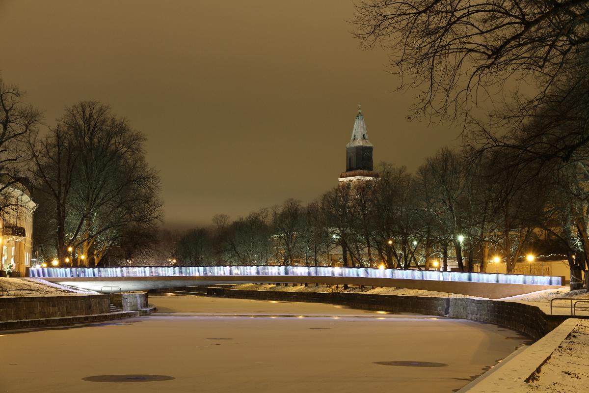 The new pedestrian bridge Kirjastosilta (Library Bridge) over the Aura River, Turku, Finland 
