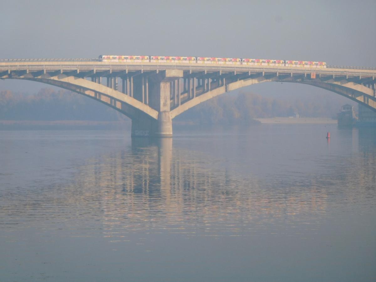Metrobrücke Kiew 