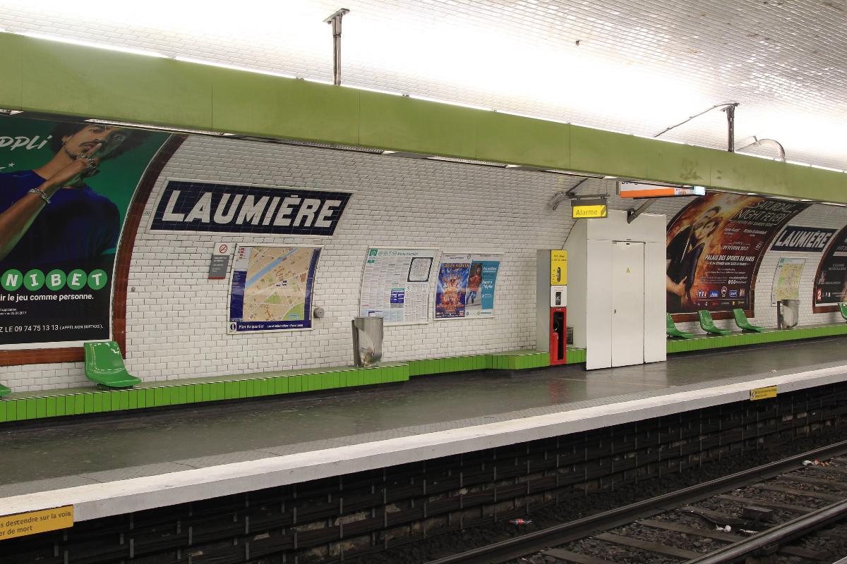 Station de métro Laumière 