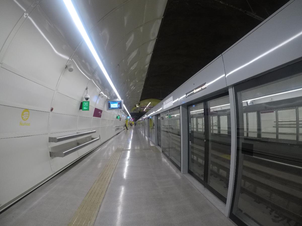 Station de métro Inés de Suárez 