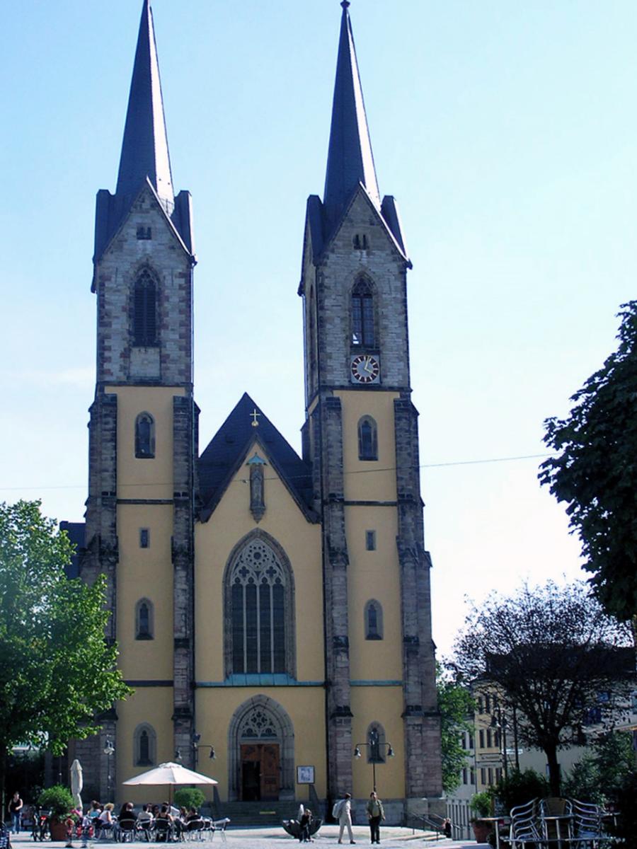 Eglise Sainte-Marie - Hof 