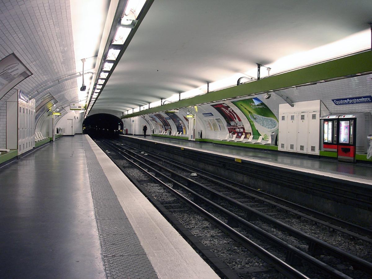 La station Quatre-Septembre de la ligne 3 du métro de Paris, France. 