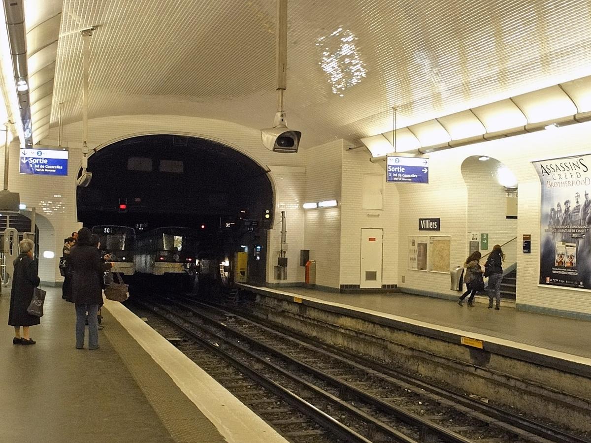Station Villiers de la ligne 3 du métro de Paris, France 