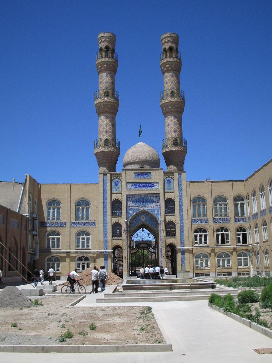 Jomeh Mosque 