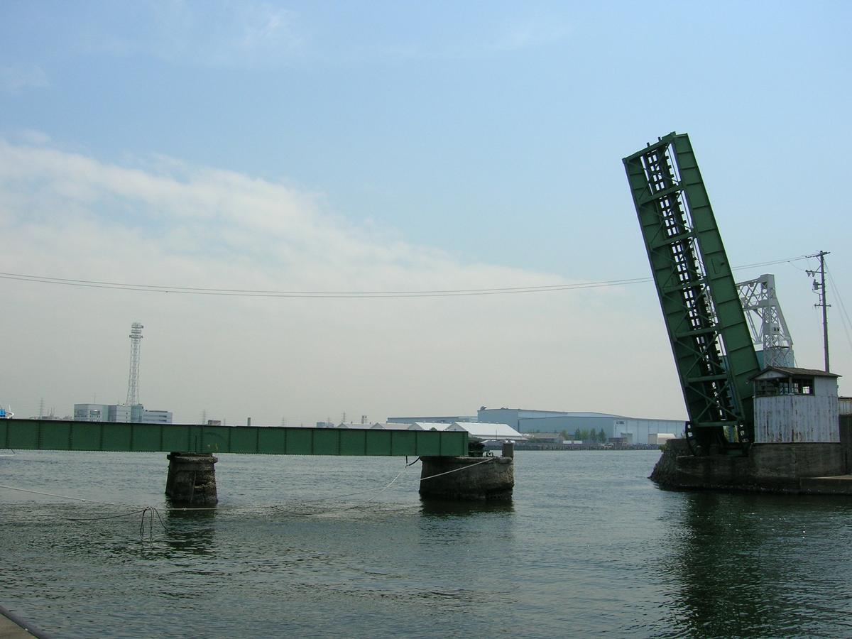 Klappbrücke im Hafen Nagoya 