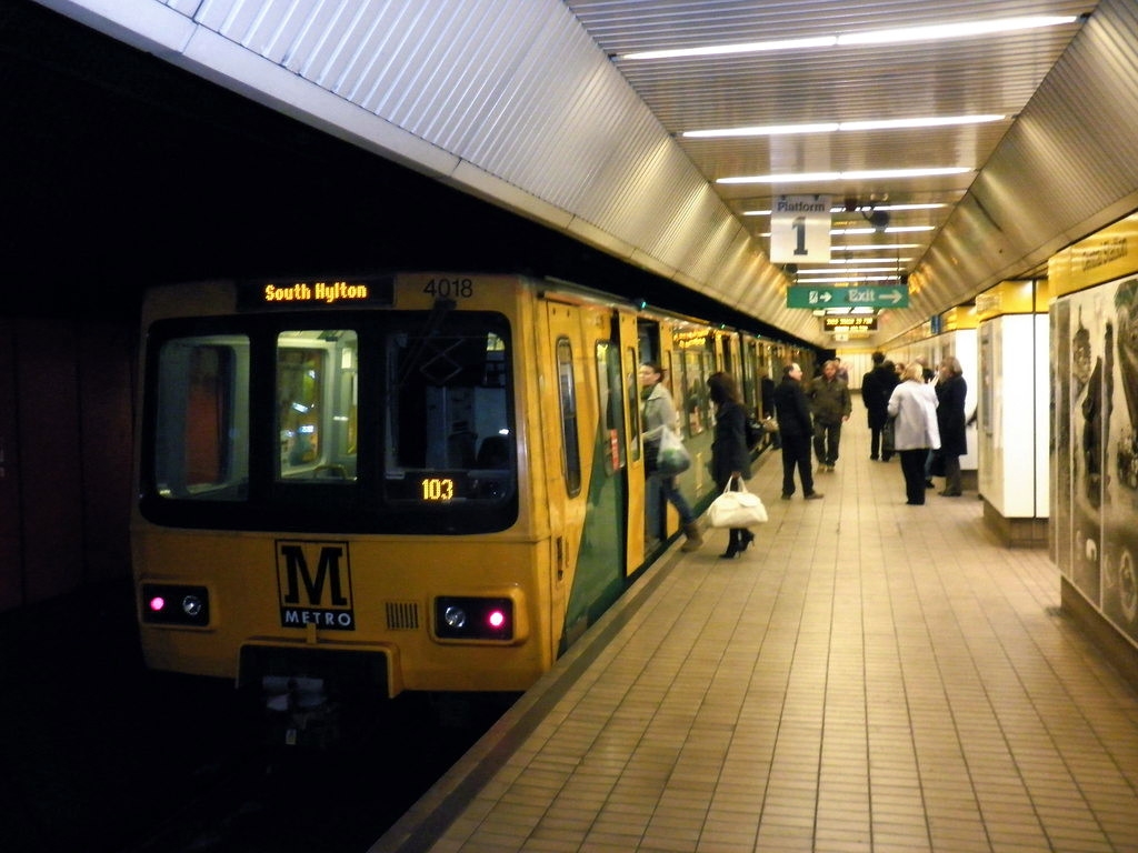 Central Station station on the Tyne and Wear Metro Looking south along Platform 1, with Metrocar No. 4018 at the rear of a train loading while en route to South Hylton station