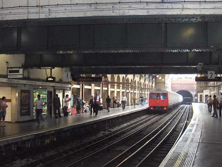 Notting Hill Gate Underground Station 