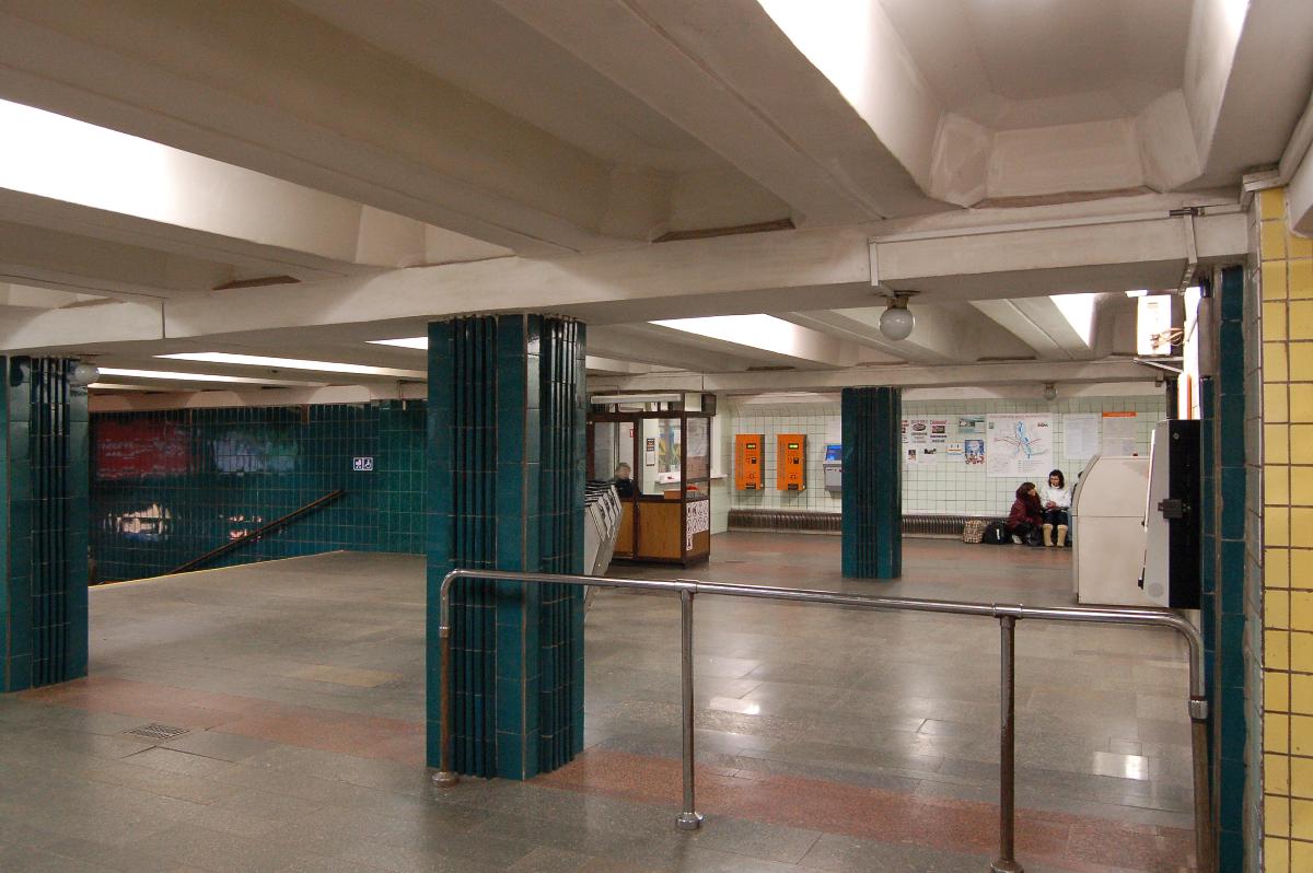 Station de métro Nyvky 