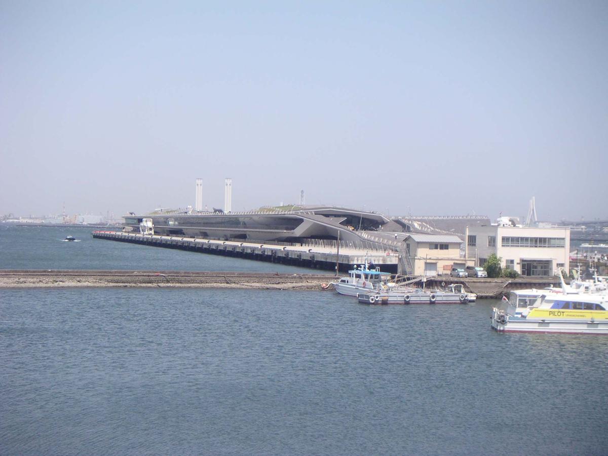 Osanbashi Pier 