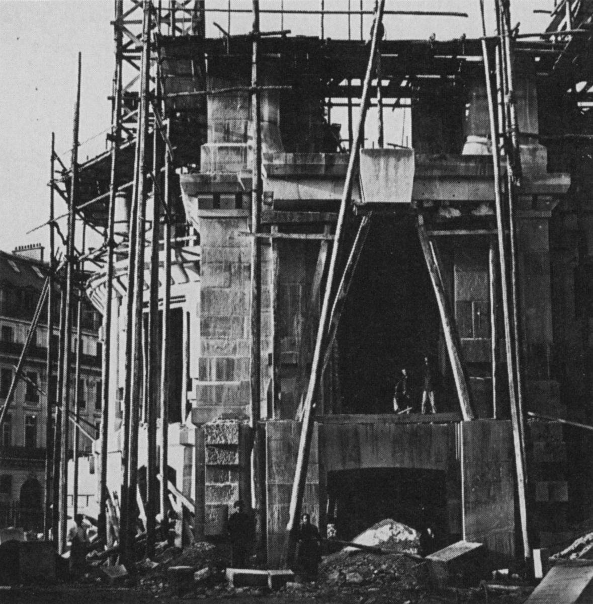 West pavilion ("Pavillon de l'Empereur") during construction of the Palais Garnier of the Paris Opera. 