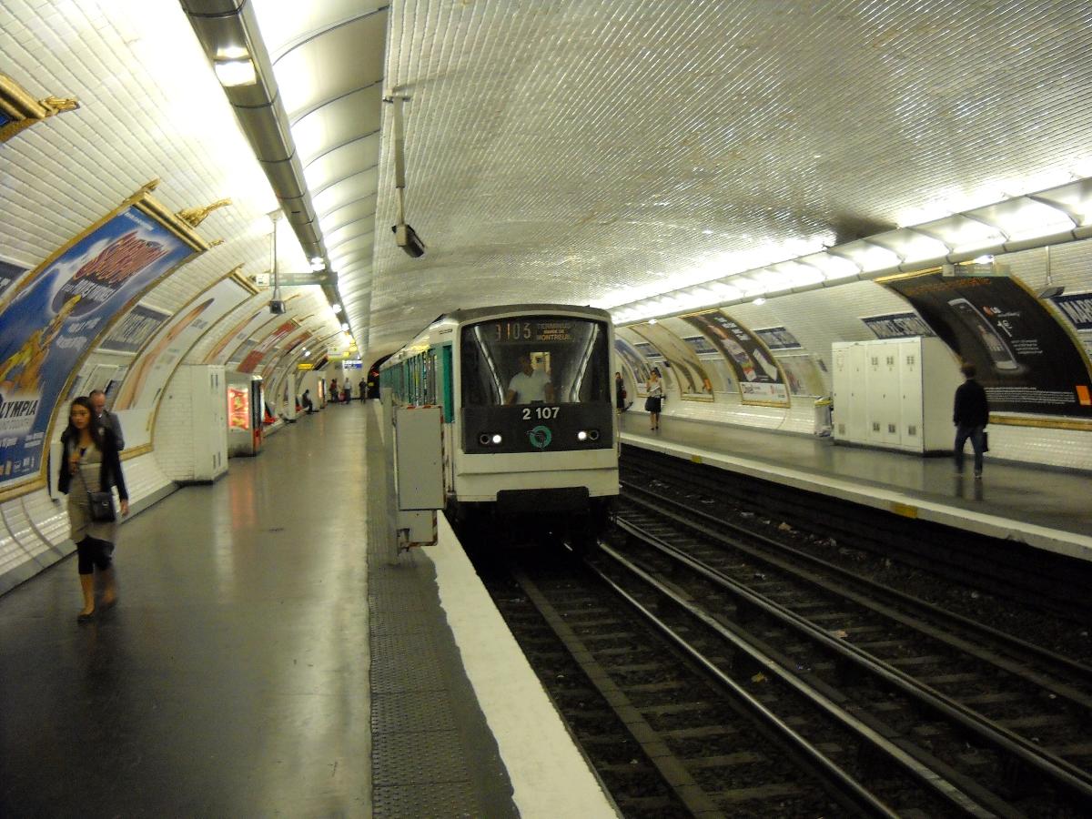 Marcel Sembat station, on Paris metro line 9 