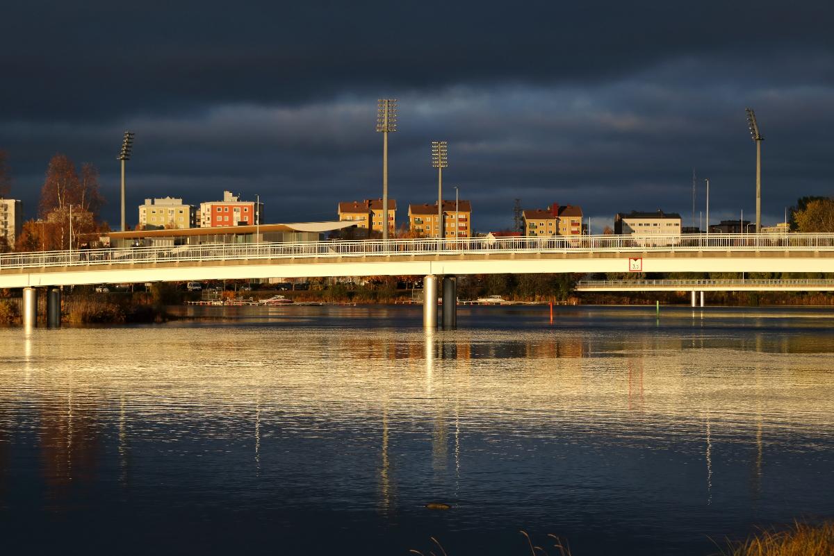 Pikisaarensilta bridge in Oulu 