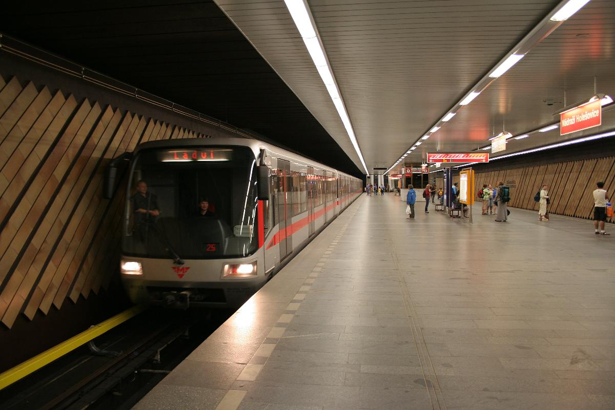 Station de métro Nádraží Holešovice - Prague 