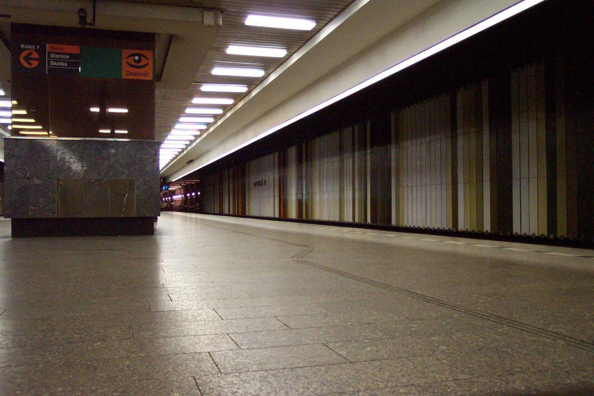 Metrobahnhof Dejvická 