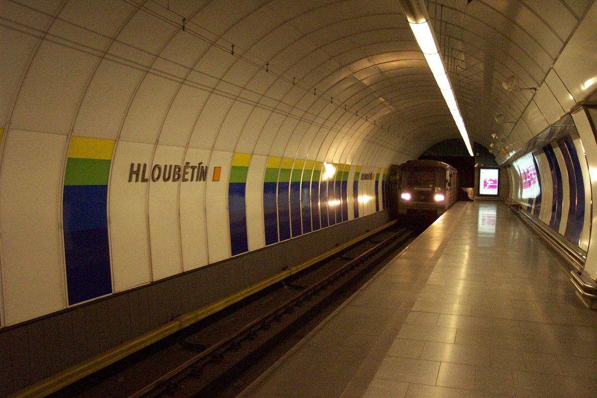 Metrobahnhof Hloubetín 