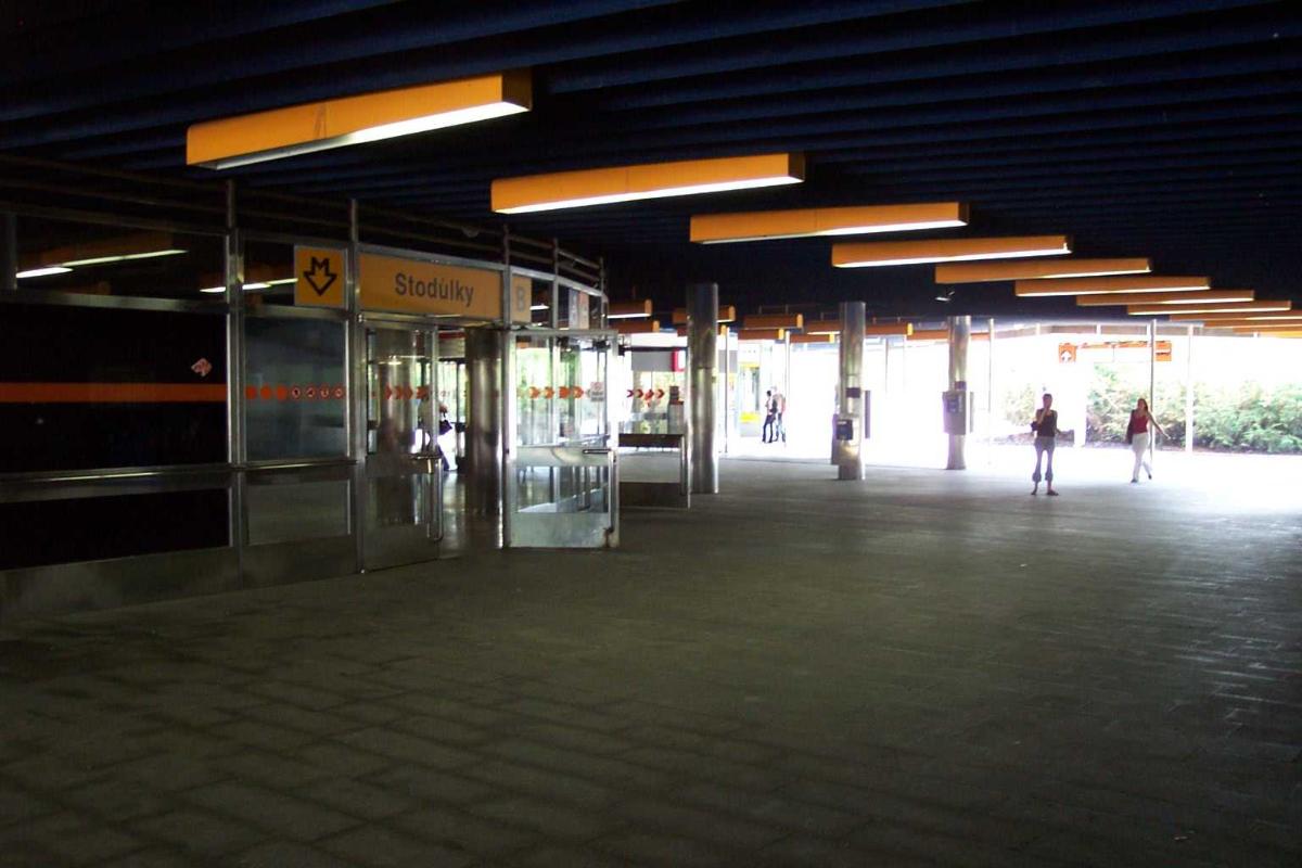 Metrobahnhof Stodulky 