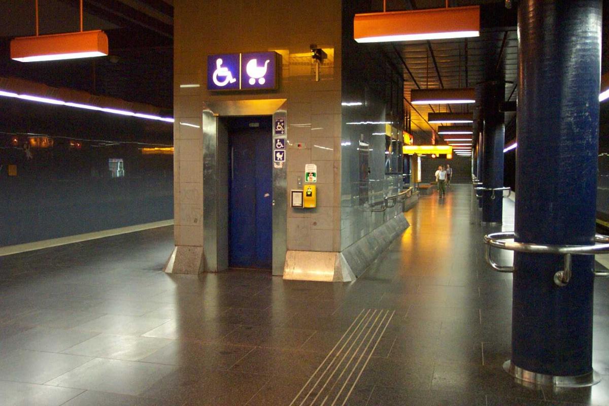 Metrobahnhof Stodulky 