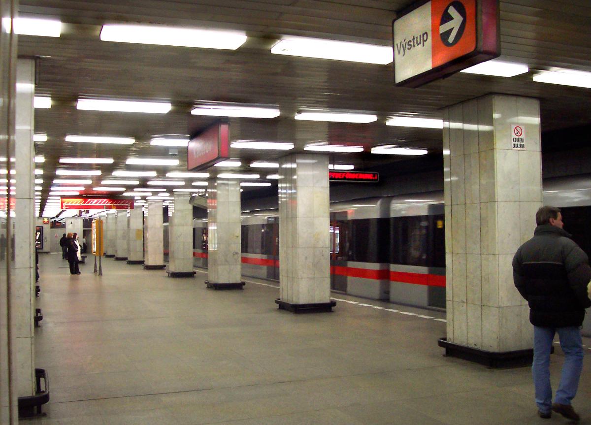 Metrobahnhof Kacerov 