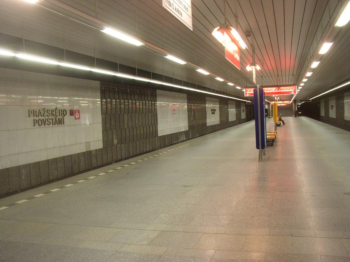 Pražského povstání Metro Station 