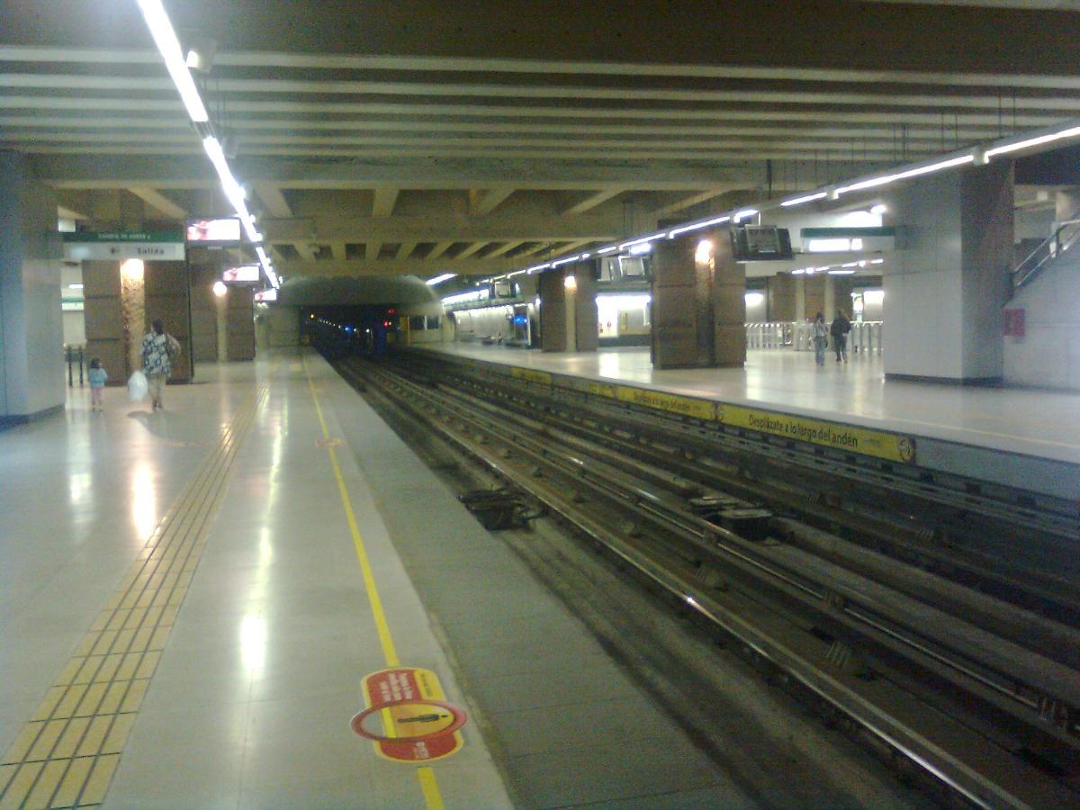 Quinta Normal Metro Station 