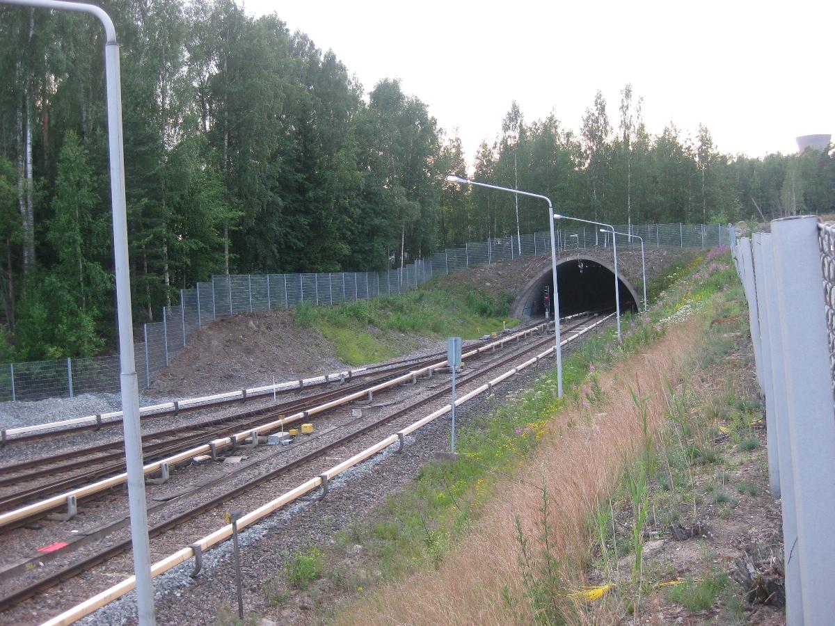 Tunnel in Helsinki Metro depot, Roihupellon teollisuusalue, Helsinki 