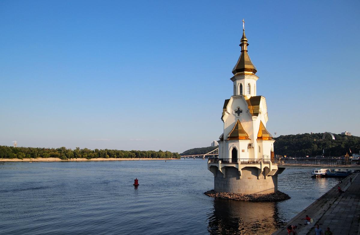 Kirche Sankt Nikolai auf dem Wasser 