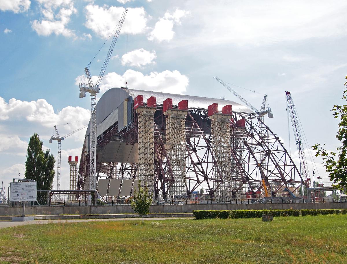 Sarcophagus under construction in Chernobyl Exclusion Zone 