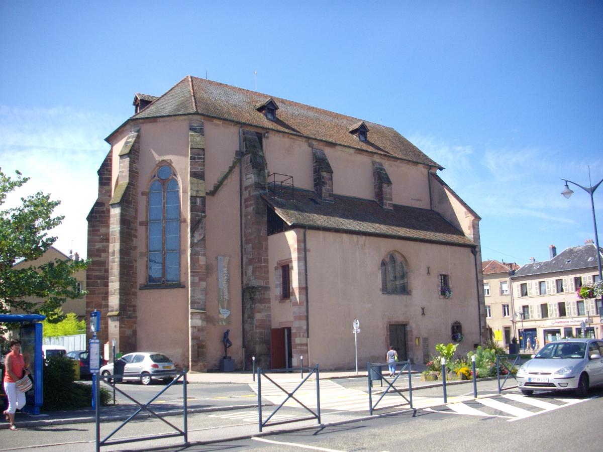 La chapelle des Cordeliers de Sarrebourg (Moselle, France), vue depuis la place des Cordeliers. 