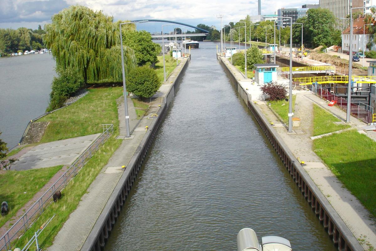 Offenbach Dam & Lock 