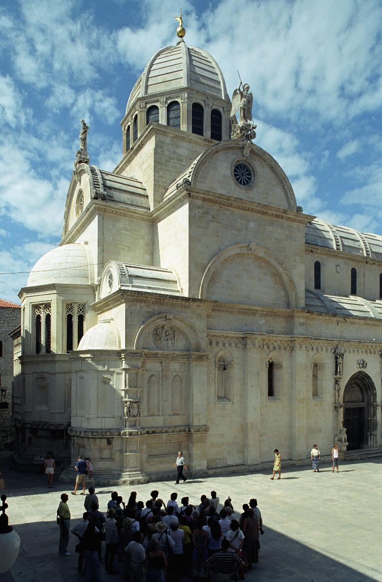 Cathédrale Saint-Jacques(photographe: Jerzy Strzelecki) 