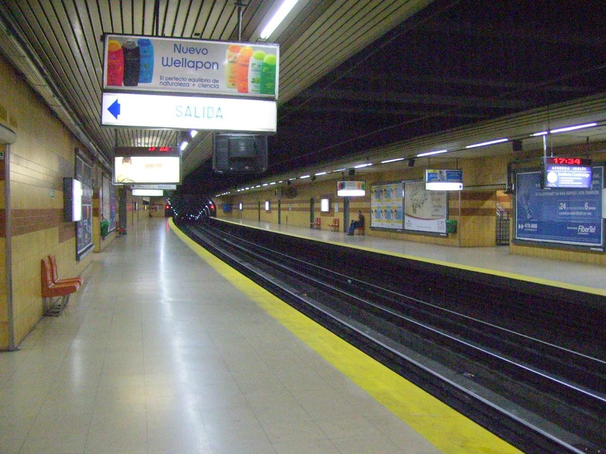 Metrobahnhof Varela 