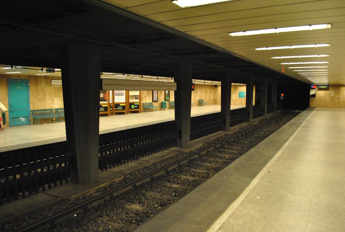 Inside the station Széchenyi fürdő, on Budapest Metro system 