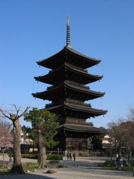 Pagode de Toji - Kyoto (photo de Michael Reeve en GNU) 