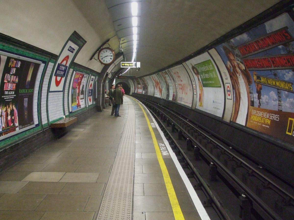 Tooting Broadway tube station northbound platform looking south 