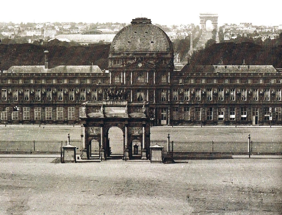 Arc du Triomphe du Carrousel & Palais des Tuileries 