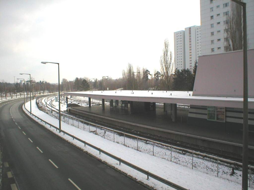 The Nuremberg U-Bahn station Messe, in front the motorway 
